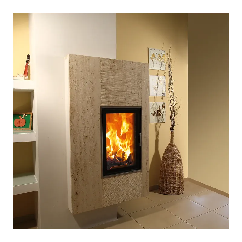 Foyer à bois Austroflamm 45x68 K 2.0, installé dans une pièce