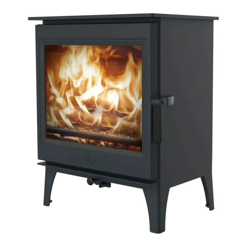 Poêle à bois Charnwood Cranmore 7, installé dans un intérieur